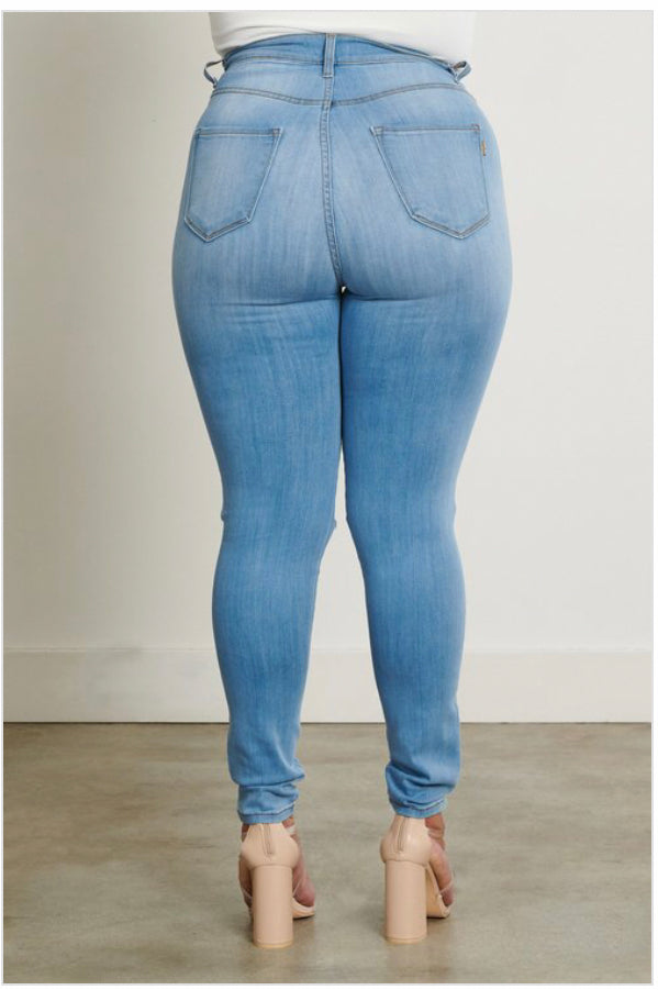 Plus Size Hole In the Knee High Waisted Jeans